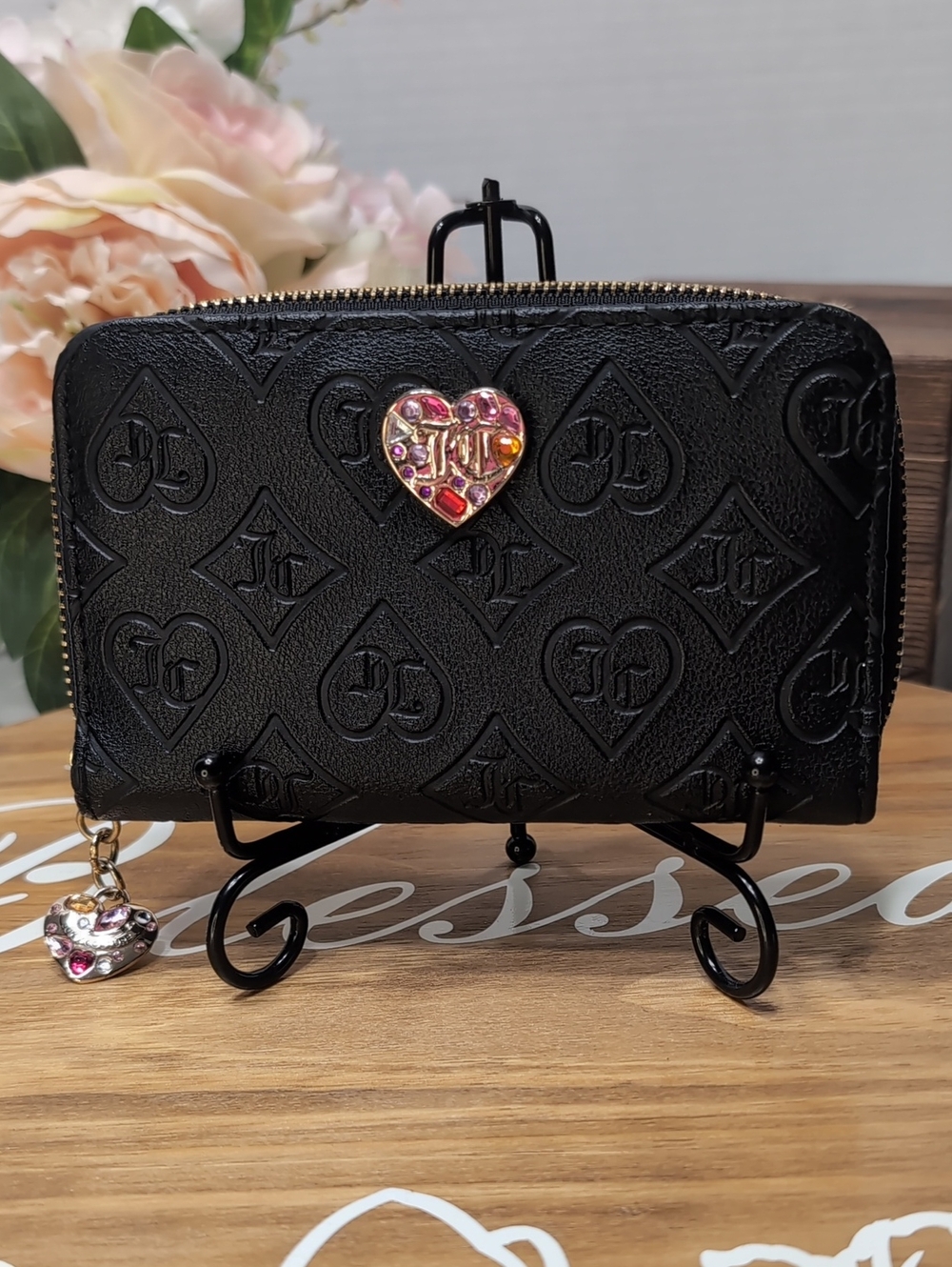 🌹Juicy Couture Embossed Black Zip Wallet with Jewel Accent